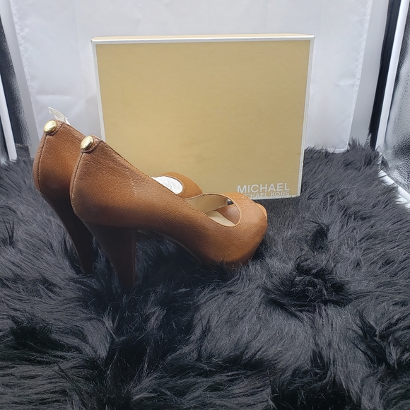 Michael Kors Leather Platform Heels - Picture 6 of 6